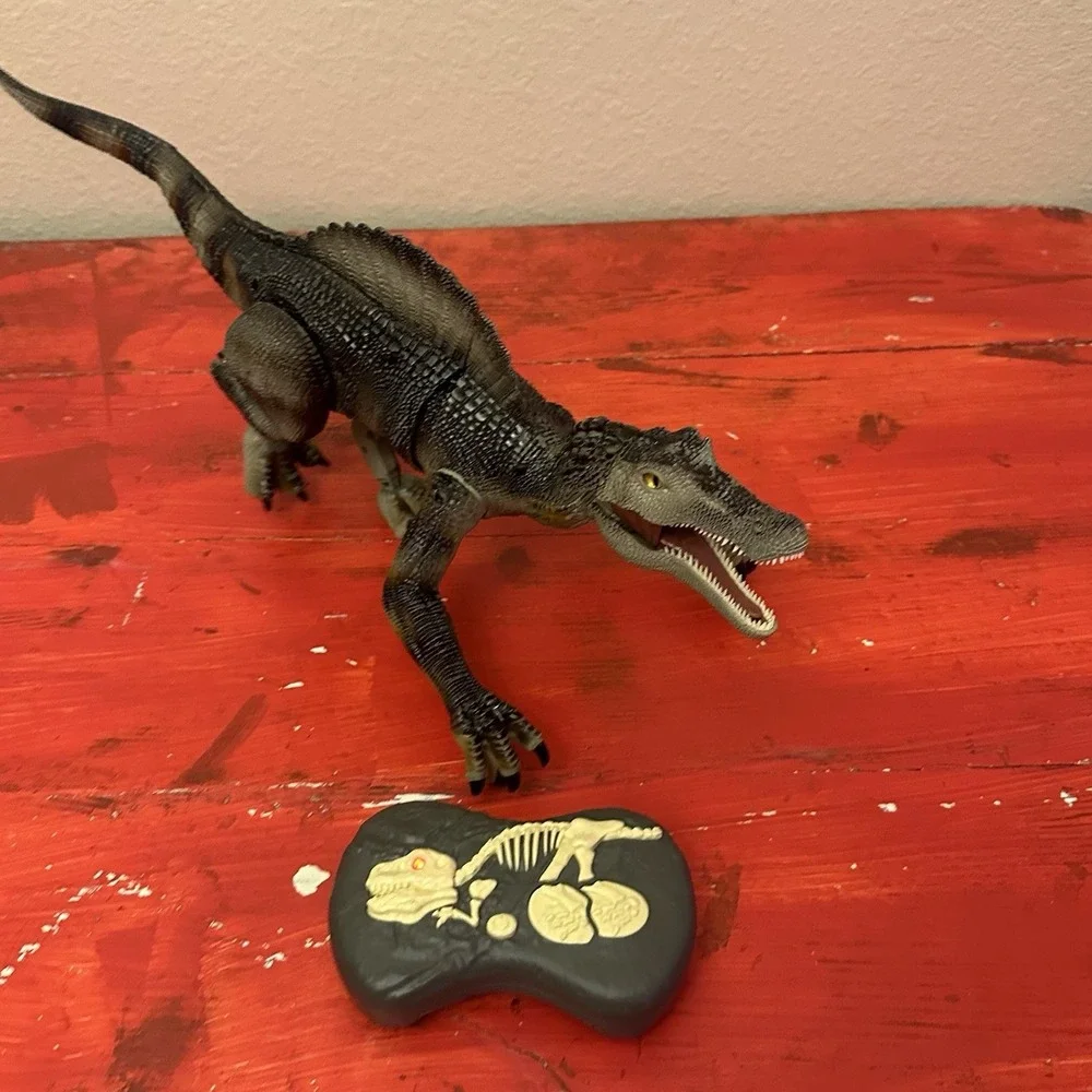 Remote Control Dinosaur Toys for Kids Electronic Spray‎ Raptor Toy Walking Works - Picture 2 of 8